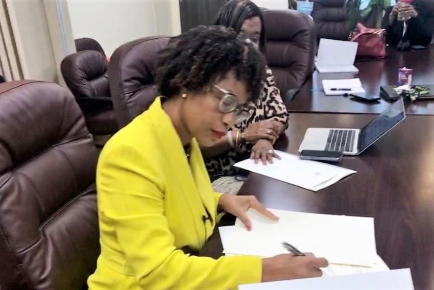 Barbados Signs Air Services MOU With Ghana