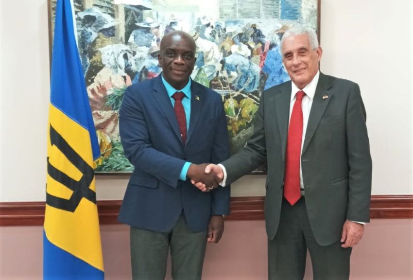 Youth Minister Meets With Cuban Ambassador