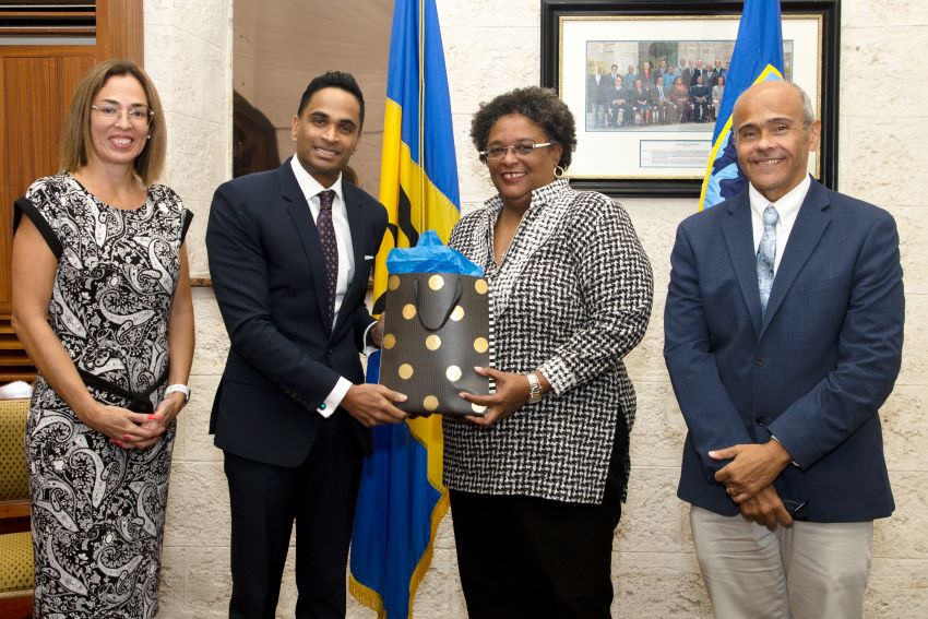 Prime Minister Mottley & IDB Officials Hold Talks