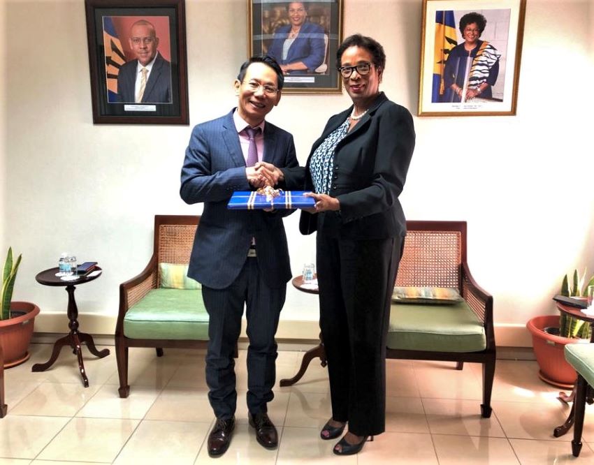 Barbados Bids Farewell To Vietnamese Ambassador